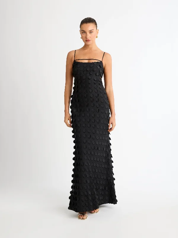 ESCAPE MAXI DRESS Classic Solid Maxi Dress
