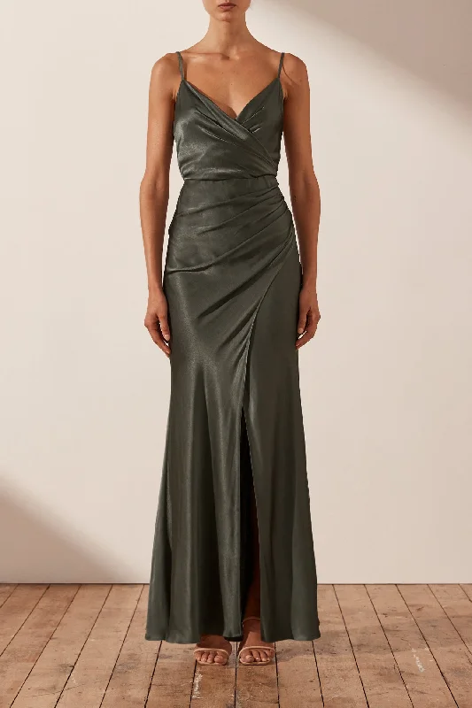 LA LUNE CROSS DRAPED MAXI DRESS - OLIVE Stylish Pleated A-Line Maxi Dress
