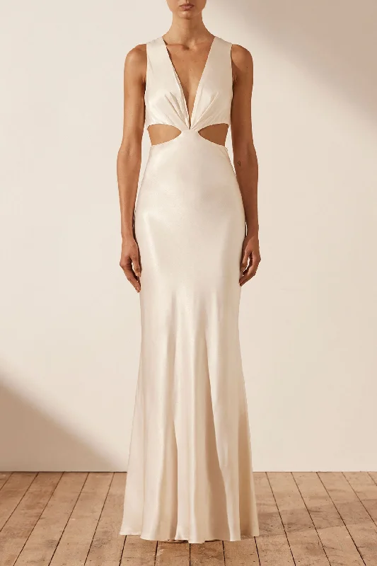 LA LUNE PLUNGED CUT OUT MAXI DRESS - CREAM Chic Summer Maxi Dress