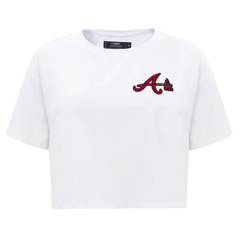 MLB ATLANTA BRAVES CLASSIC WOMEN'S BOXY TEE (WHITE) Welt Pockets Slit Pockets
