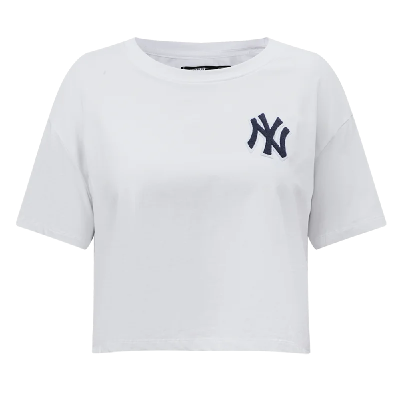 MLB NEW YORK YANKEES CLASSIC WOMEN'S BOXY TEE (WHITE) Oversized T-Shirt Spandex breathable MLB NEW YORK YANKEES CLASSIC WOMEN'S BOXY TEE (WHITE) Oversized T-Shirt Spandex breathable