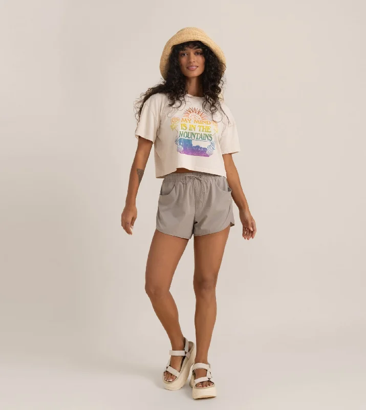 Mountain Cropped Boxy Premium Tee Notch Collar Peter Pan Collar Cowl Neck