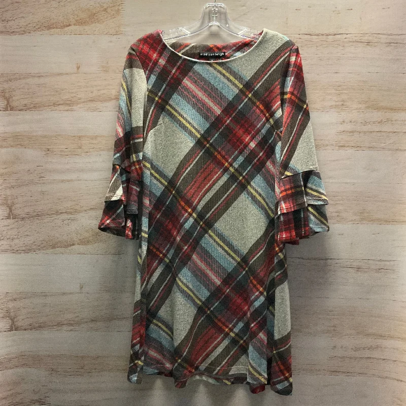 Dress Casual Short By Madison Leigh In Plaid Pattern, Size: S