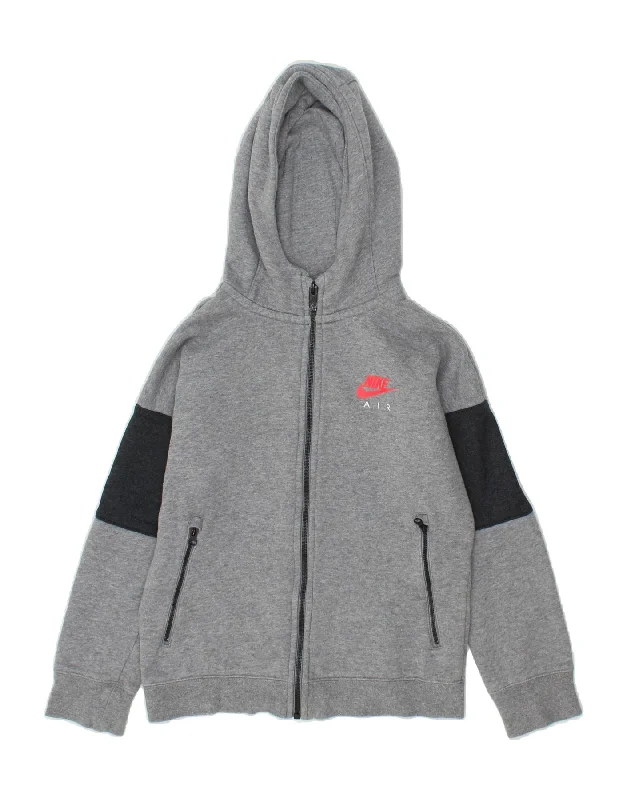 NIKE Boys Graphic Zip Hoodie Sweater 10-11 Years Medium Grey Colourblock Hoodie with Elastic Cuffs Stretchable Comfortable NIKE Boys Graphic Zip Hoodie Sweater 10-11 Years Medium Grey Colourblock Hoodie with Elastic Cuffs Stretchable Comfortable